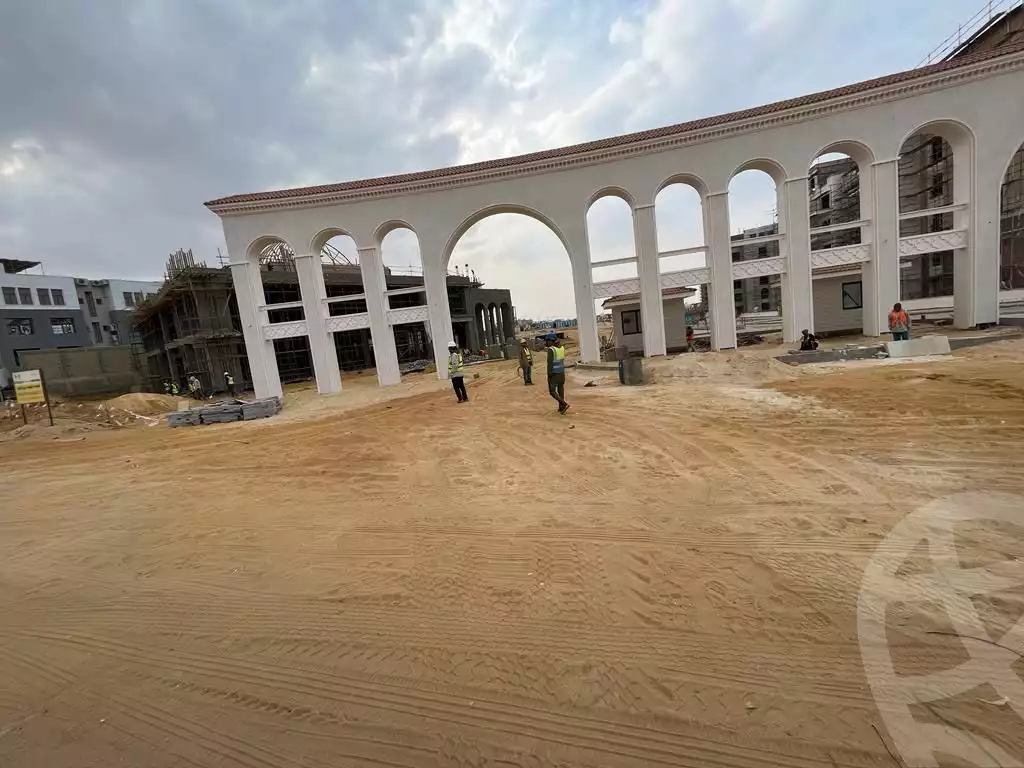 https://aqarmap.com.eg/en/listing/4054394-for-sale-cairo-el-sheikh-zayed-city-compounds-kmbwnd-fyldj-wyst-dr-llttwyr