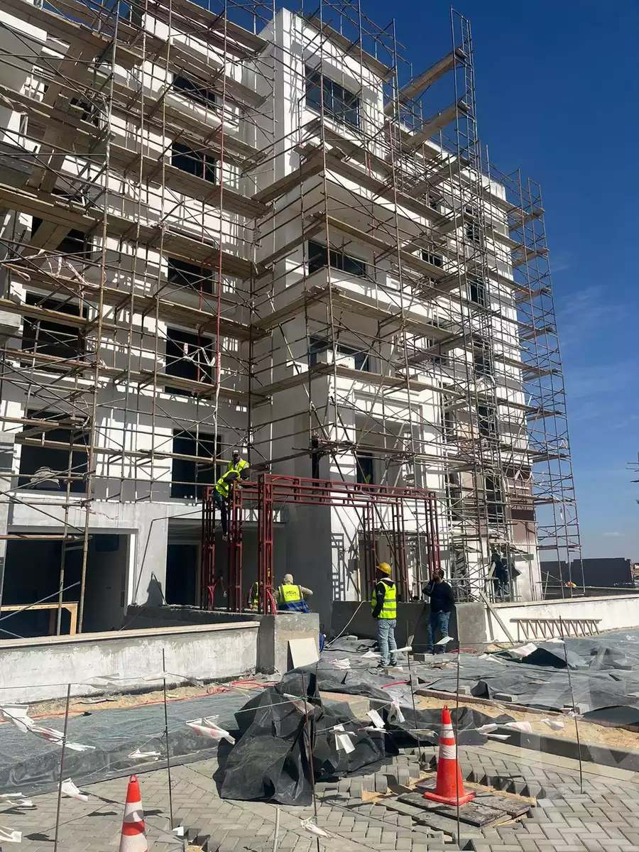 https://aqarmap.com.eg/en/listing/4054409-for-sale-cairo-el-sheikh-zayed-city-compounds-kmbwnd-fyldj-wyst-dr-llttwyr