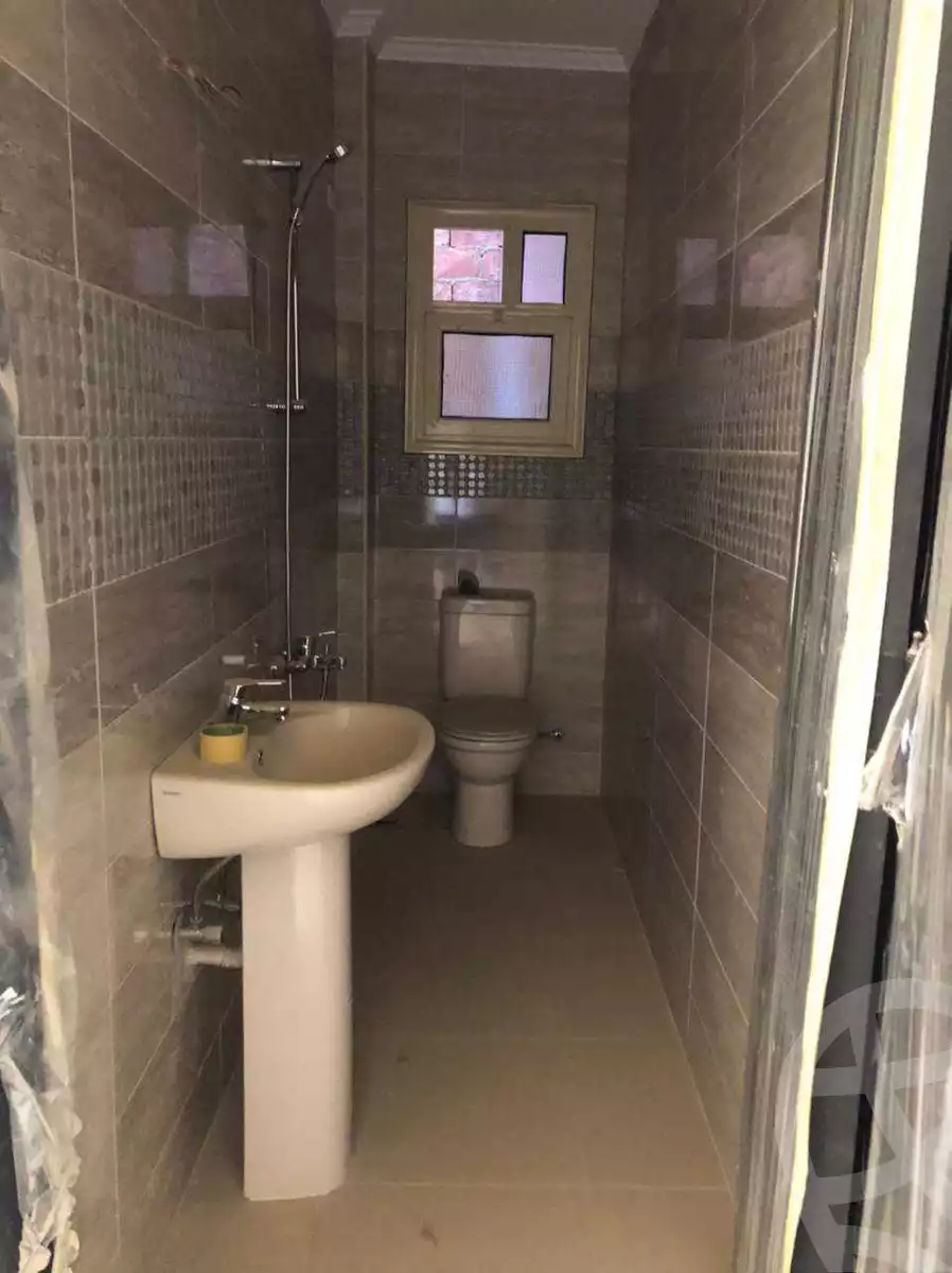 https://aqarmap.com.eg/en/listing/4055979-for-sale-ain-elsokhna-resorts-lsyryn-blm-bytsh