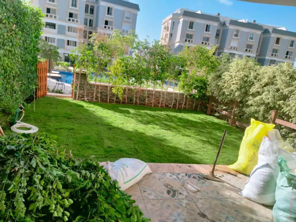 https://aqarmap.com.eg/en/listing/4056081-for-sale-cairo-new-cairo-compounds-mountain-view-hyde-park