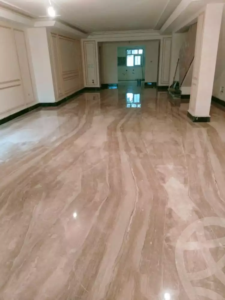 https://aqarmap.com.eg/en/listing/4056081-for-sale-cairo-new-cairo-compounds-mountain-view-hyde-park