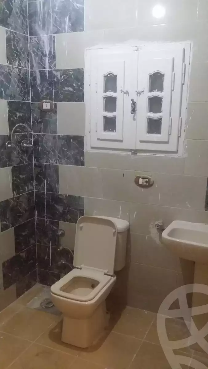 https://aqarmap.com.eg/en/listing/4058872-for-sale-alexandria-el-hanouvel-yathreb-st