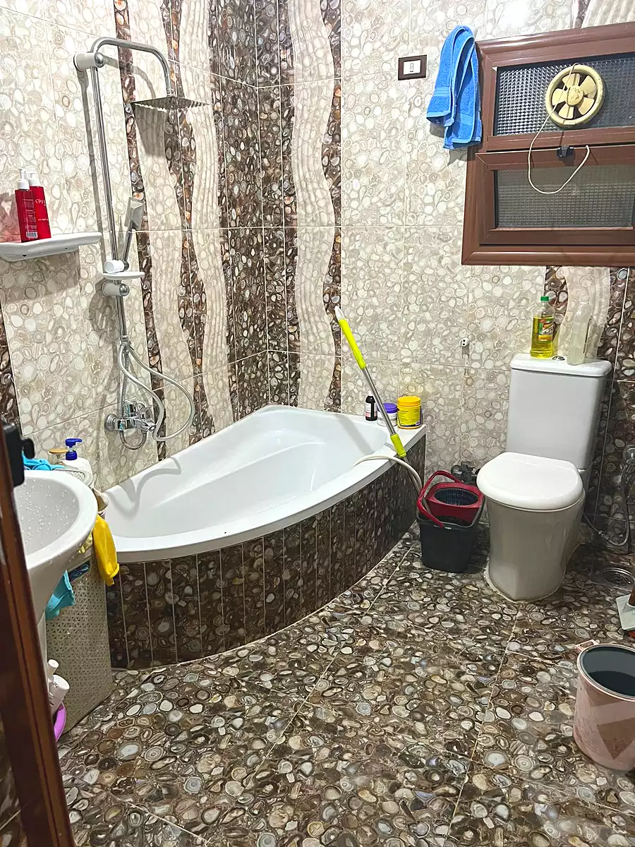 https://aqarmap.com.eg/en/listing/4059544-for-sale-cairo-el-zaytun-lzytwn-lshrqy-toman-bai-st
