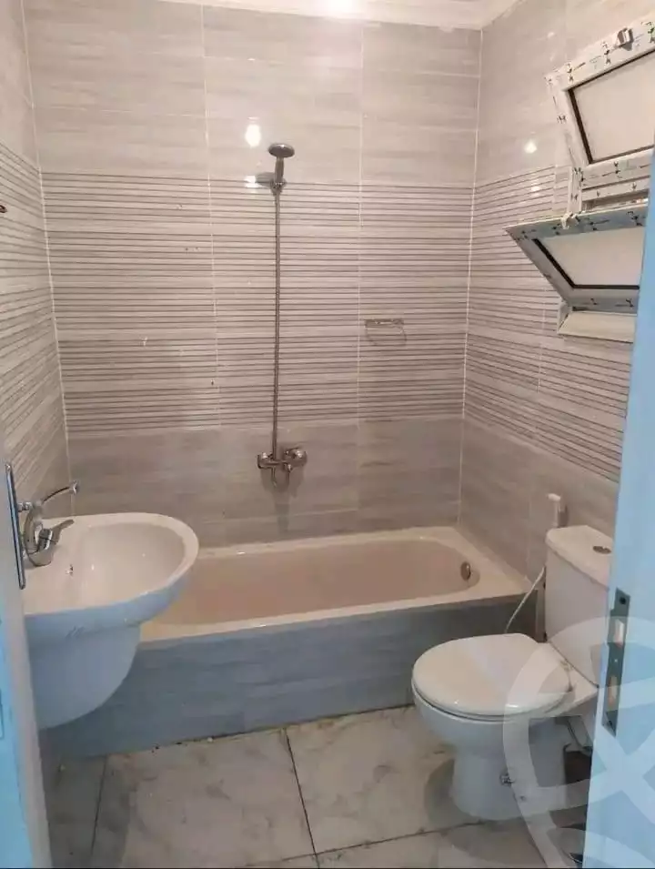 https://aqarmap.com.eg/en/listing/4062977-for-rent-cairo-6th-of-october-compound-degla-gardens