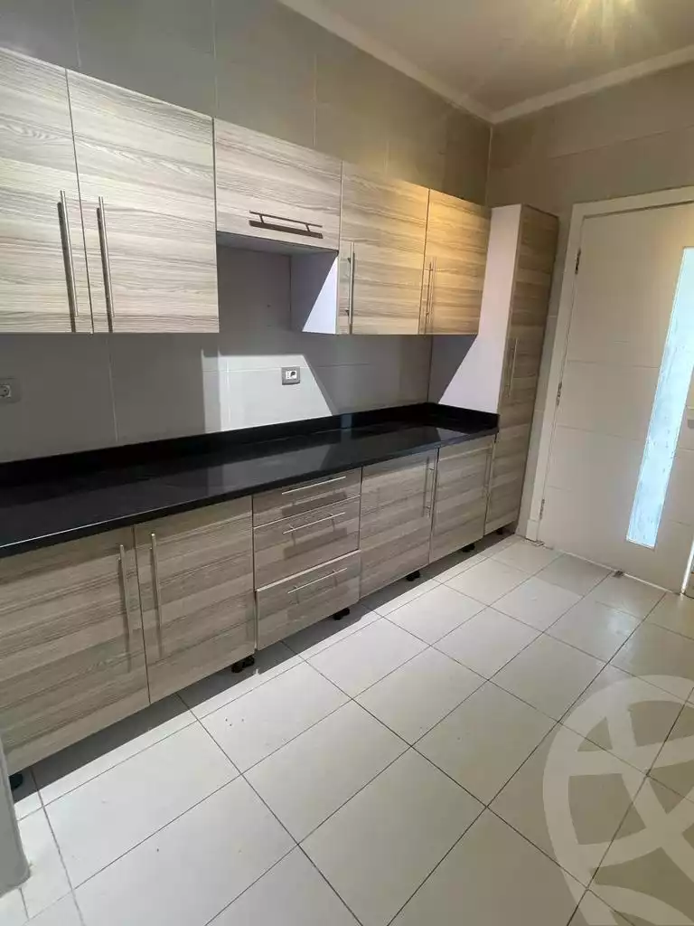 https://aqarmap.com.eg/en/listing/4069219-for-rent-cairo-6th-of-october-compound-palm-parks