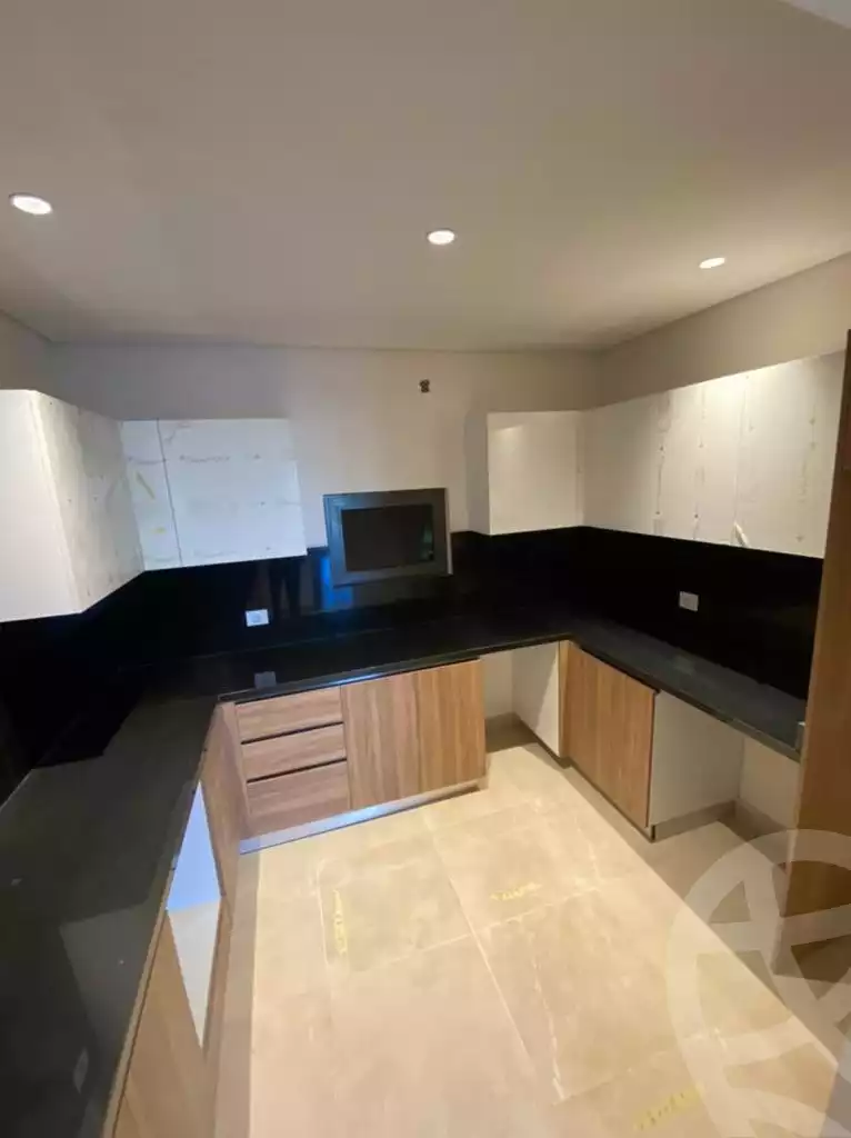 https://aqarmap.com.eg/ar/listing/4070415-for-sale-cairo-el-sheikh-zayed-city-compounds-brj-zyd-wr-llttwyr