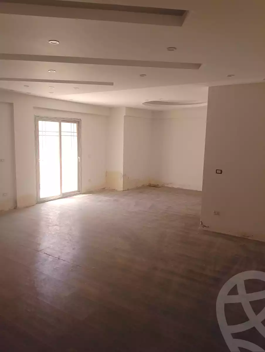 https://aqarmap.com.eg/ar/listing/4070457-for-sale-alexandria-el-montazah-el-malek-st