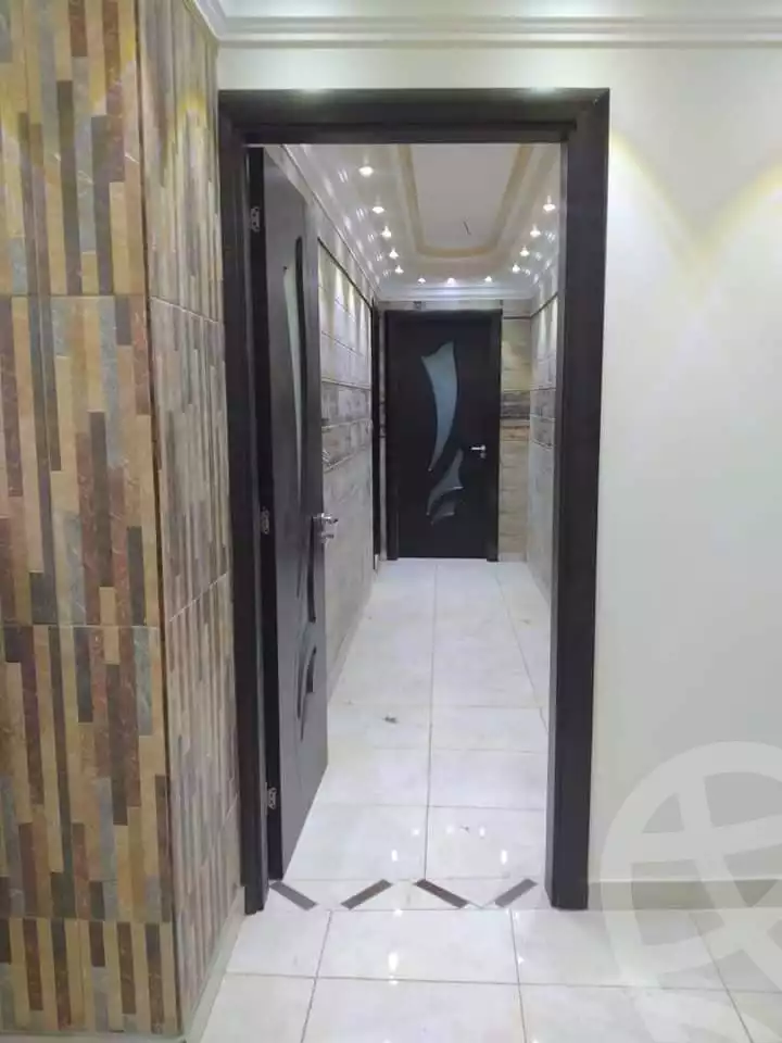 https://aqarmap.com.eg/ar/listing/4070965-for-rent-cairo-ain-shams-yn-shms-lgrby-shr-qsr-fhmy