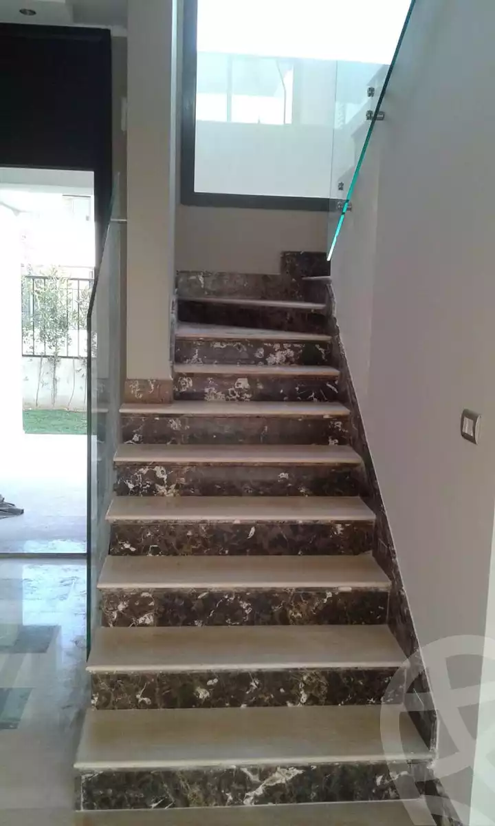 https://aqarmap.com.eg/en/listing/4074928-for-rent-cairo-el-sheikh-zayed-city-compounds-kmbwnd-ljry-swdyk
