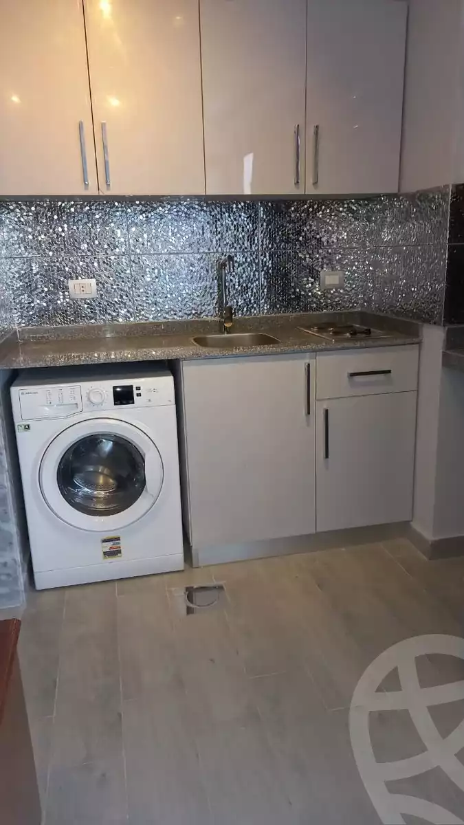 https://aqarmap.com.eg/en/listing/4079266-for-rent-cairo-el-sheikh-zayed-city-compounds-kmbwnd-wyst-twn-swdyk