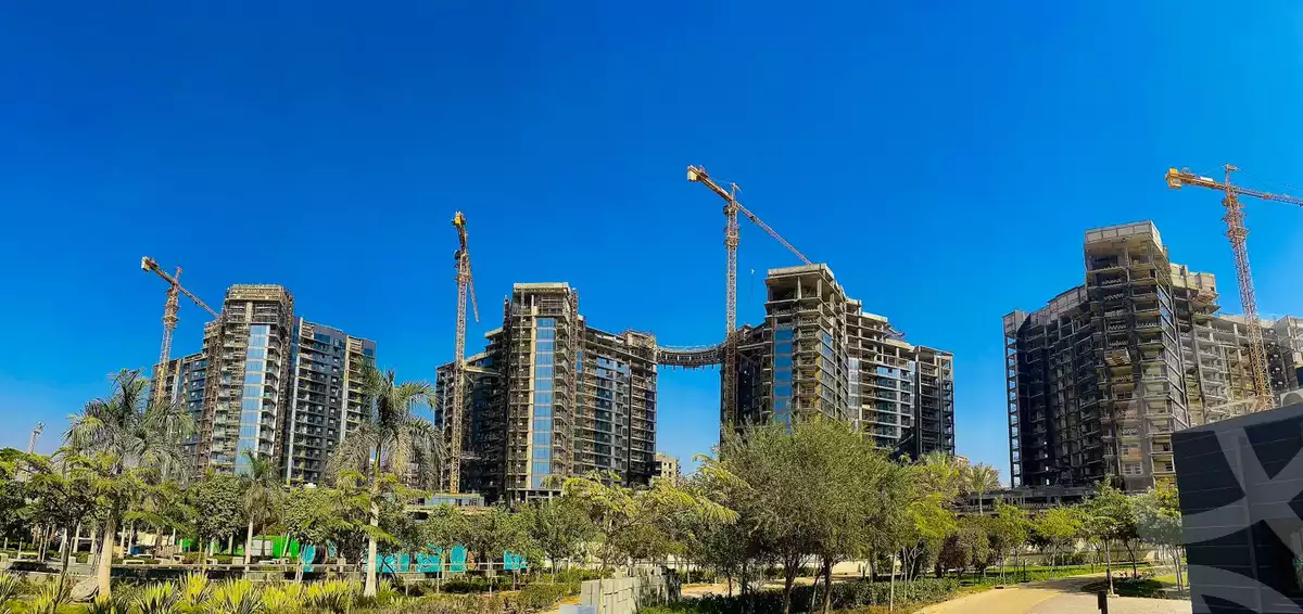 https://aqarmap.com.eg/ar/listing/4083664-for-sale-cairo-el-sheikh-zayed-city-compounds-brj-zyd-wr-llttwyr