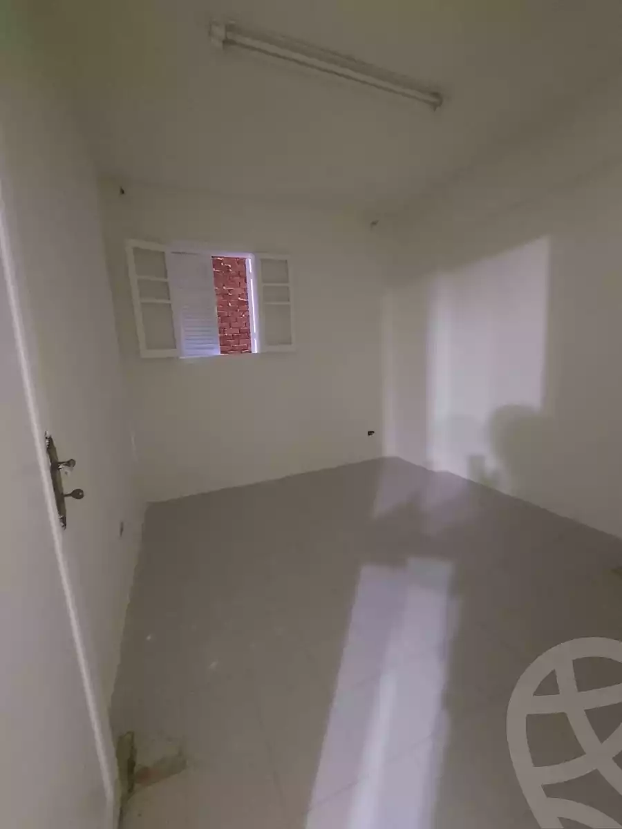 https://aqarmap.com.eg/ar/listing/4084372-for-sale-alexandria-el-asafra-abd-el-haleem-mahmoud-st