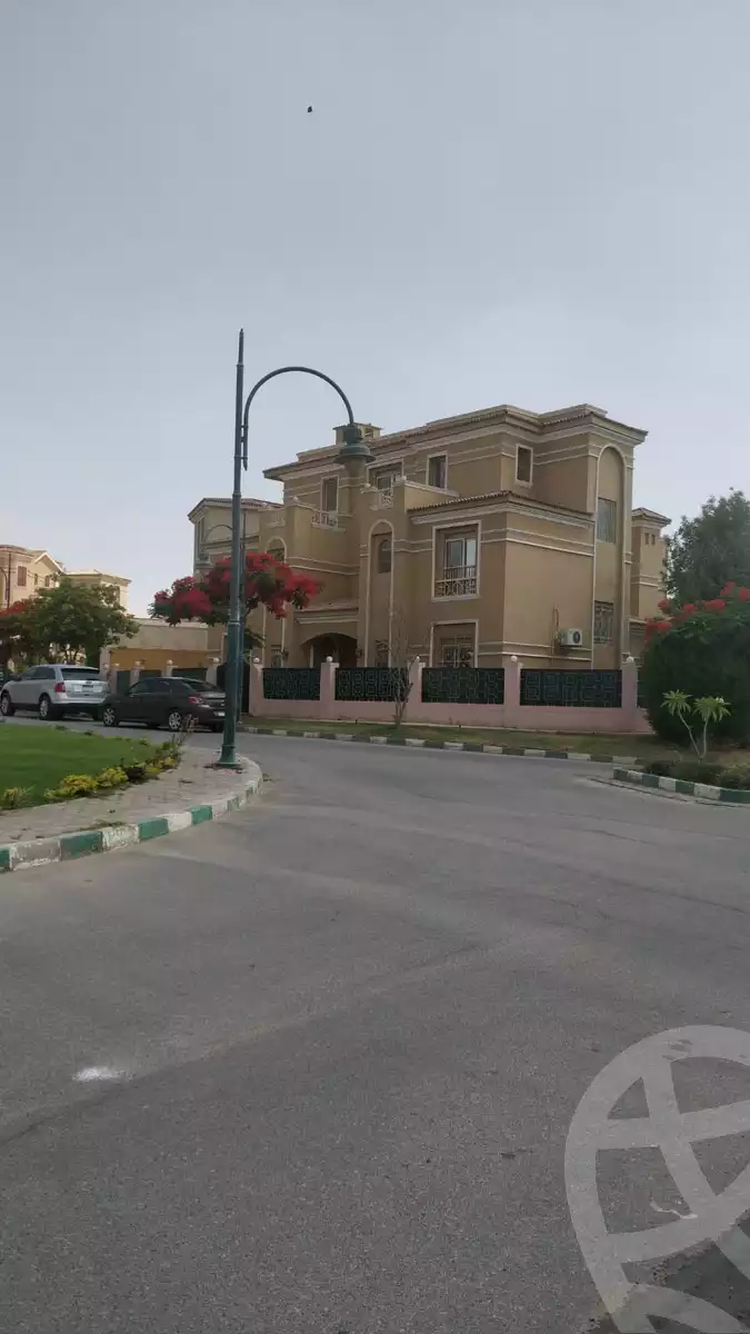https://aqarmap.com.eg/ar/listing/4088254-for-rent-cairo-new-cairo-compounds-grand-residance