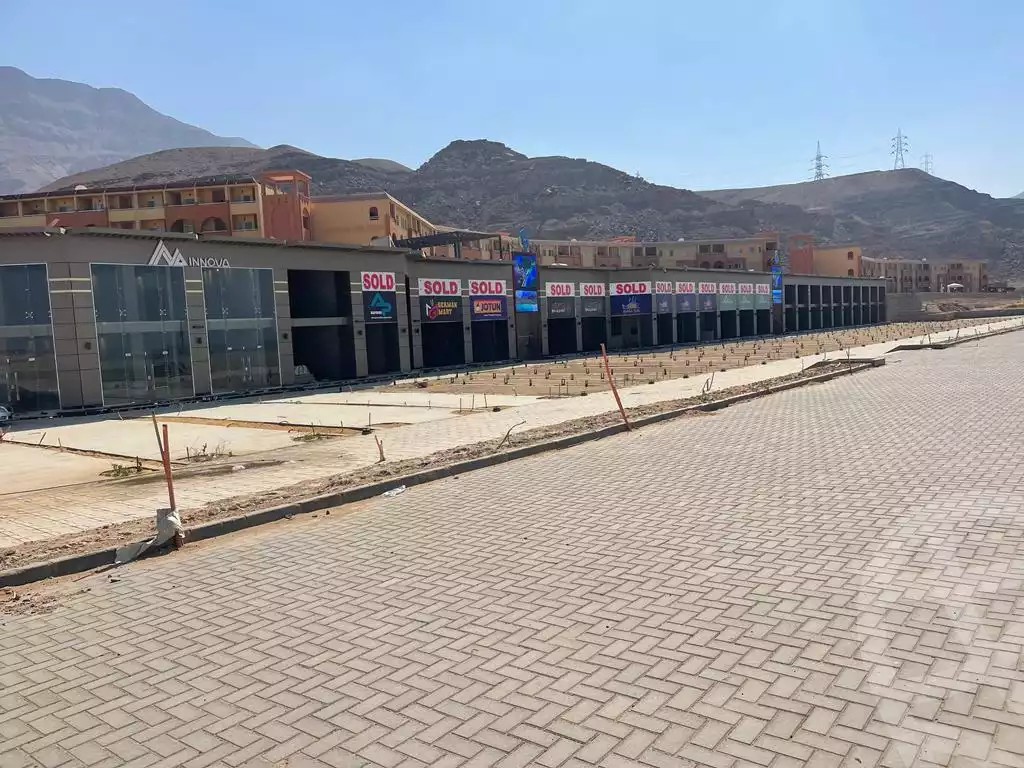 https://aqarmap.com.eg/ar/listing/4088848-for-sale-ain-elsokhna-tryq-l-yn-lskhn-lz-frn