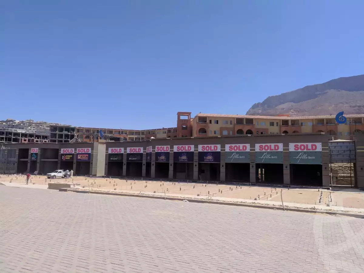 https://aqarmap.com.eg/ar/listing/4088848-for-sale-ain-elsokhna-tryq-l-yn-lskhn-lz-frn