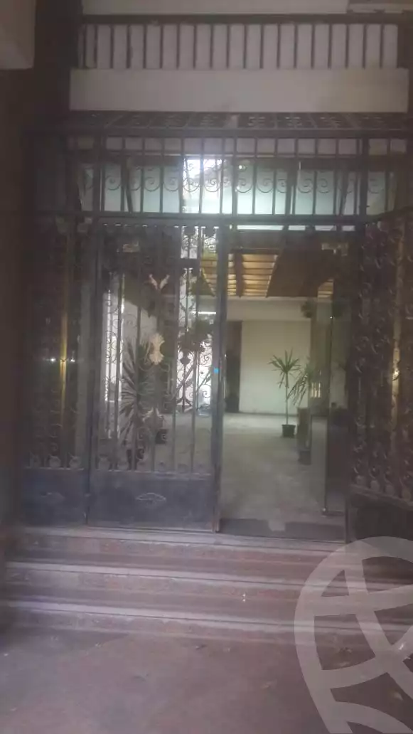 https://aqarmap.com.eg/ar/listing/4090157-for-sale-cairo-garden-city-ahmed-ragheb-st