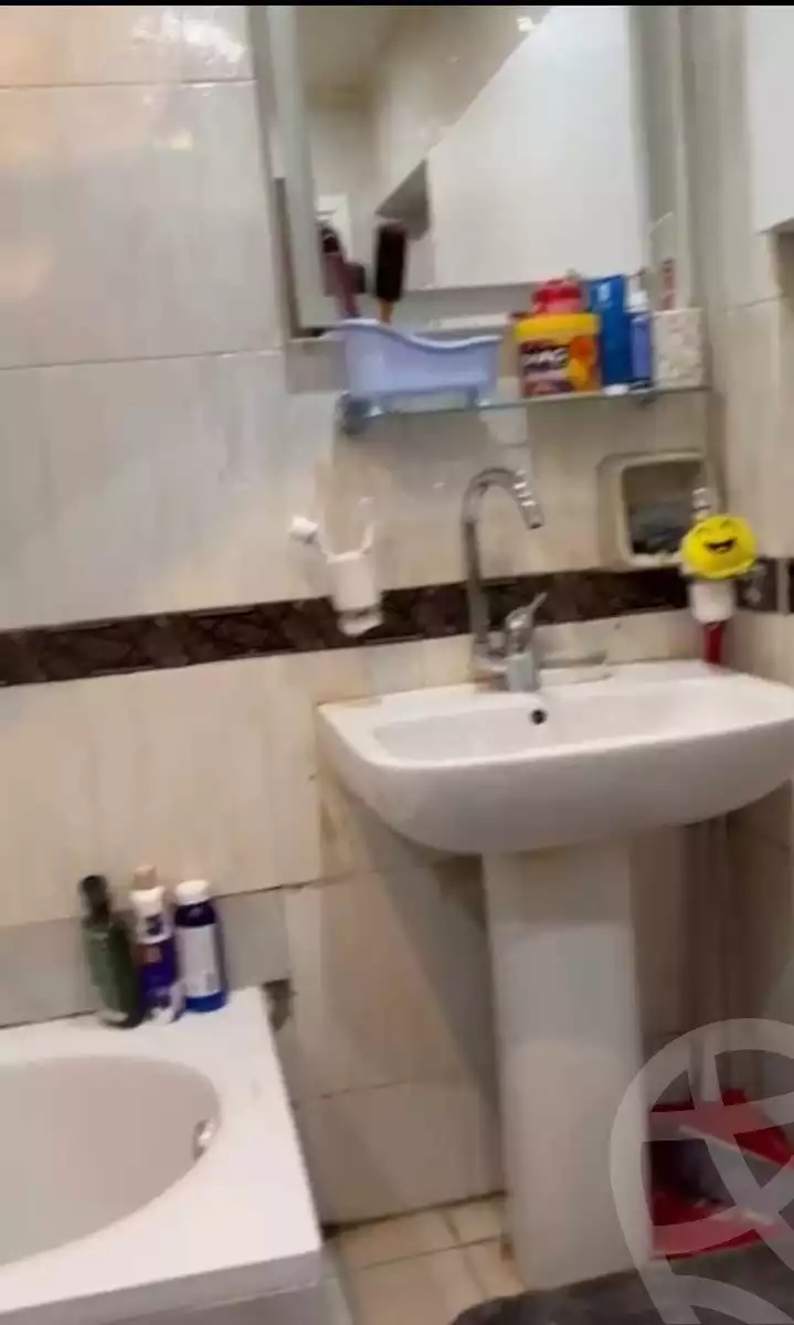 https://aqarmap.com.eg/en/listing/4090327-for-rent-cairo-el-mohandesen-shareaa-ahmed-orabi