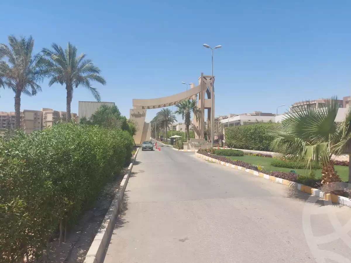 https://aqarmap.com.eg/ar/listing/4090462-for-sale-cairo-6th-of-october-hadaeq-october-kmbwnd-fy-hdyq-ktwbr-ashgar-city
