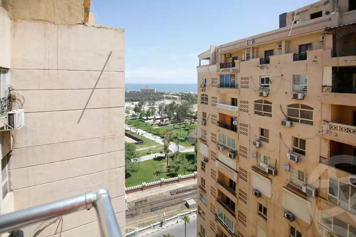 https://aqarmap.com.eg/ar/listing/4091483-for-sale-alexandria-el-montazah-compounds-royal-plaza-compound-al-halawany