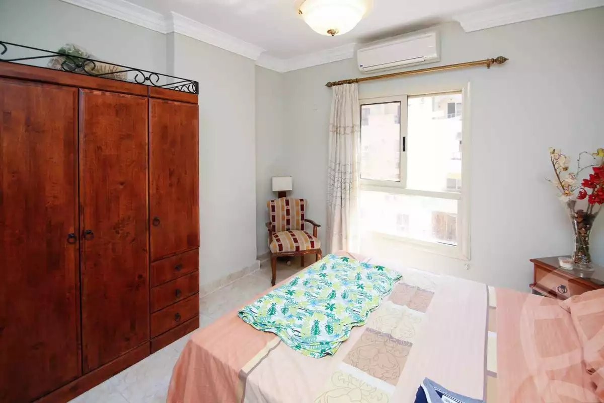 https://aqarmap.com.eg/ar/listing/4091483-for-sale-alexandria-el-montazah-compounds-royal-plaza-compound-al-halawany