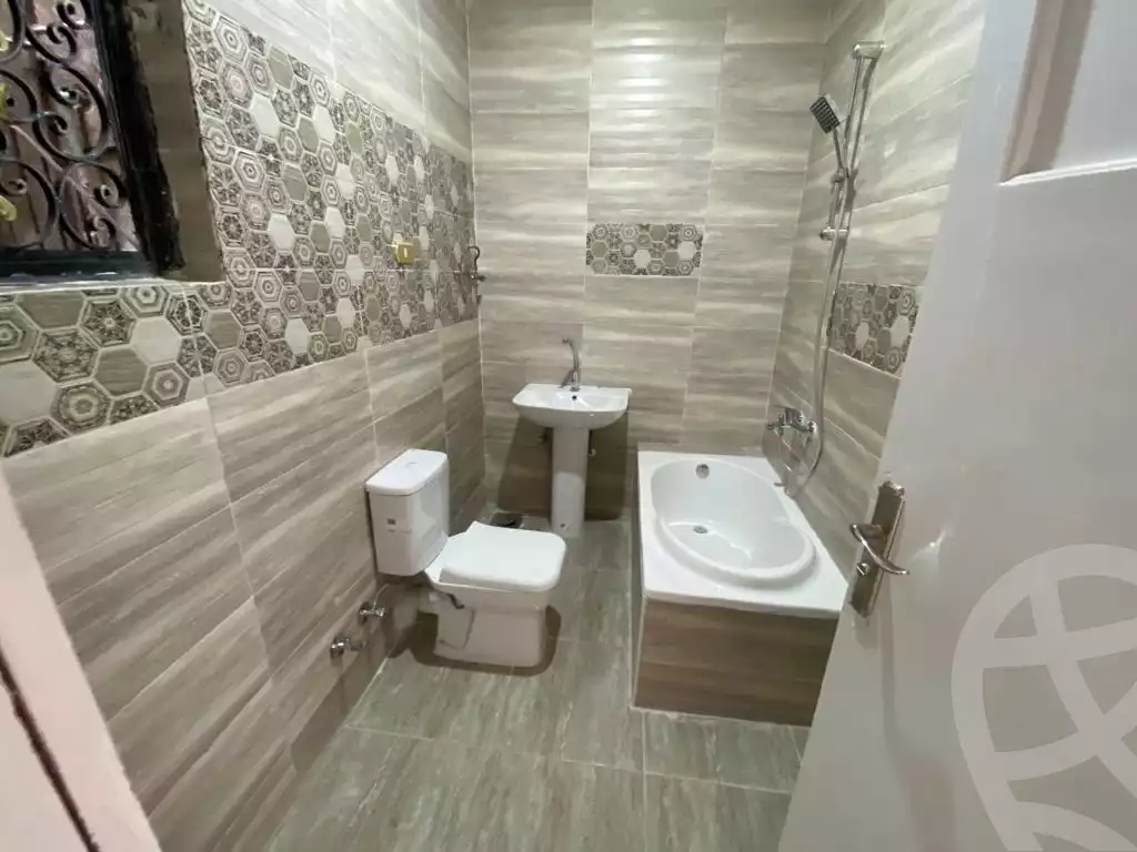 https://aqarmap.com.eg/en/listing/4094388-for-rent-cairo-downtown-el-tahrir