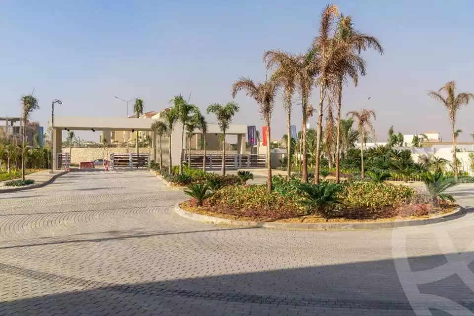 https://aqarmap.com.eg/en/listing/4098587-for-sale-cairo-6th-of-october-compound-the-crown