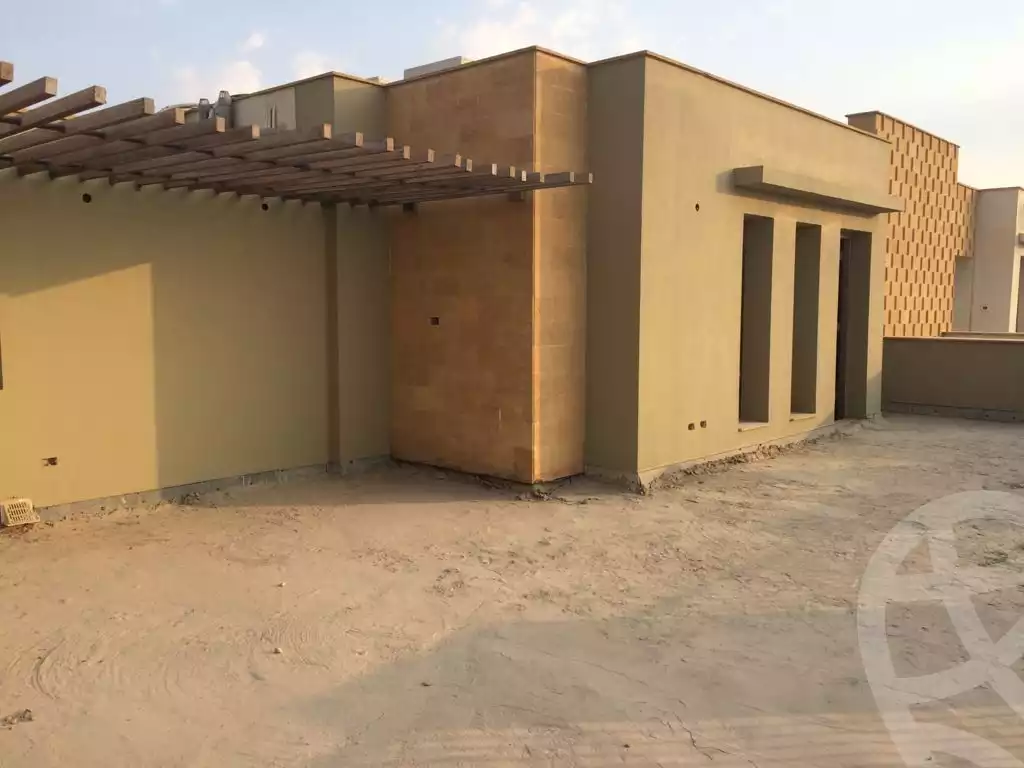 https://aqarmap.com.eg/en/listing/4098556-for-sale-cairo-el-sheikh-zayed-city-compounds-kmbwnd-wyst-twn-swdyk