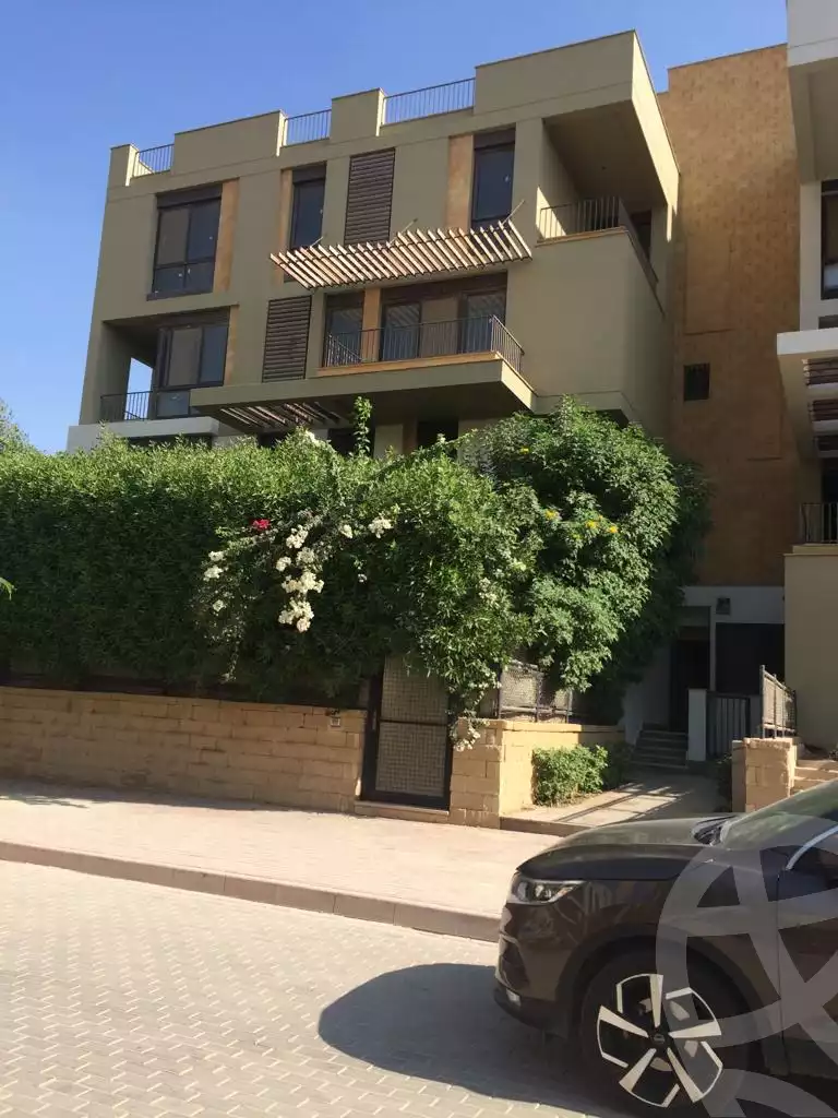 https://aqarmap.com.eg/en/listing/4098556-for-sale-cairo-el-sheikh-zayed-city-compounds-kmbwnd-wyst-twn-swdyk