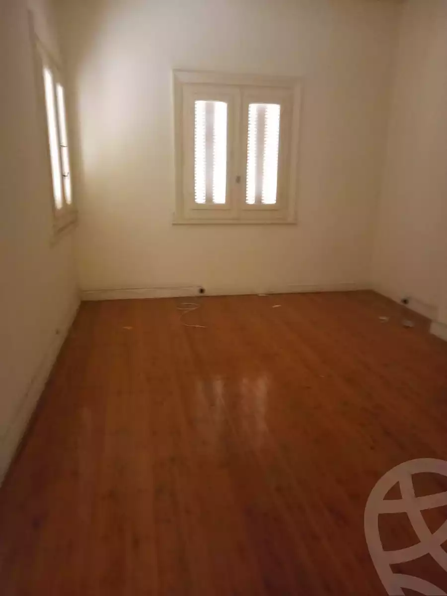 https://aqarmap.com.eg/ar/listing/4100690-for-rent-cairo-downtown-abdeen-mohammed-farid-st