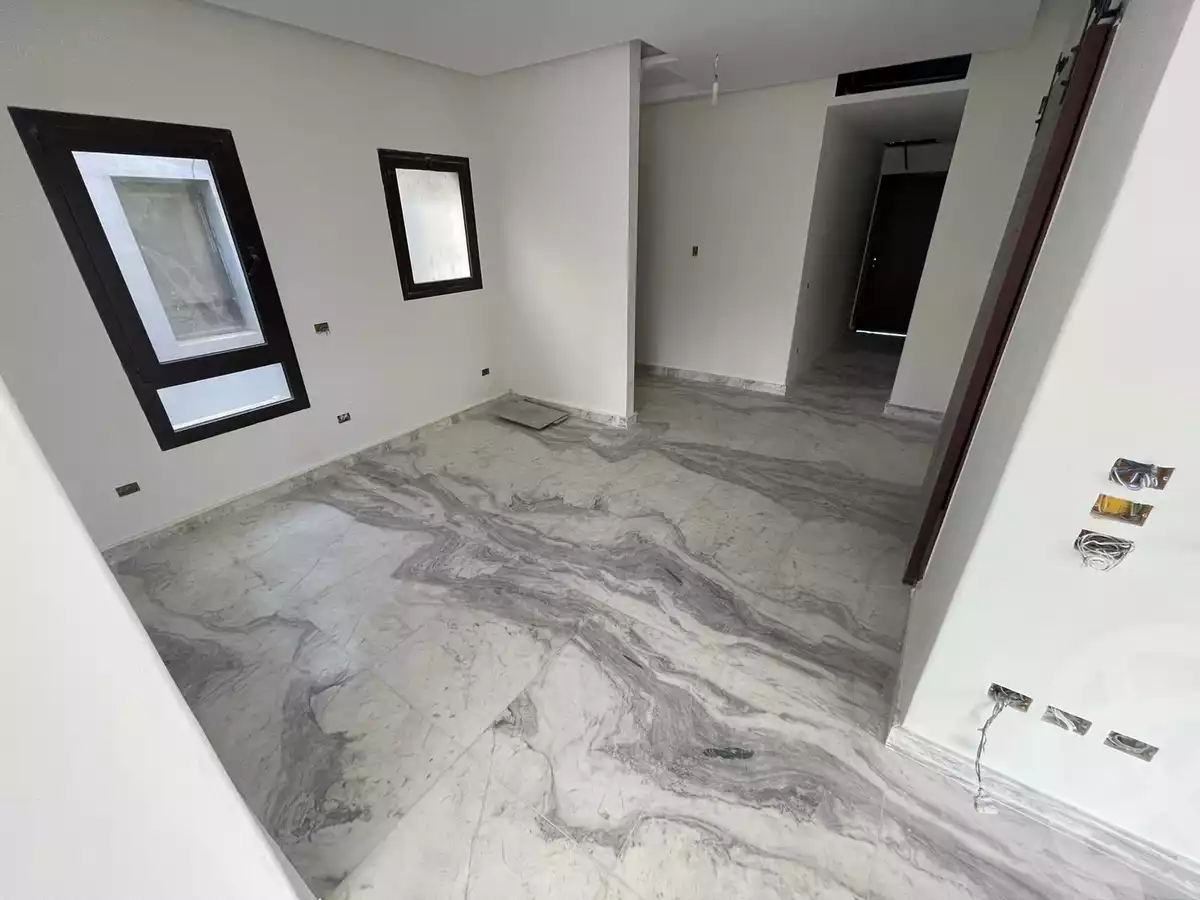 https://aqarmap.com.eg/en/listing/4106832-for-rent-cairo-el-sheikh-zayed-city-compounds-kmbwnd-wyst-twn-swdyk