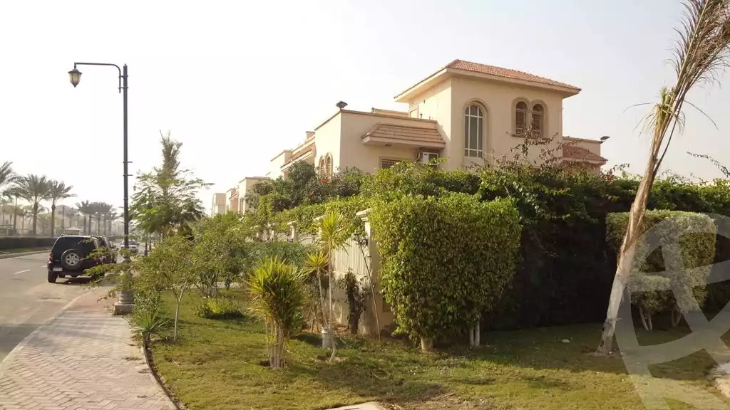 https://aqarmap.com.eg/en/listing/4107118-for-sale-cairo-el-sheikh-zayed-city-compounds-greens