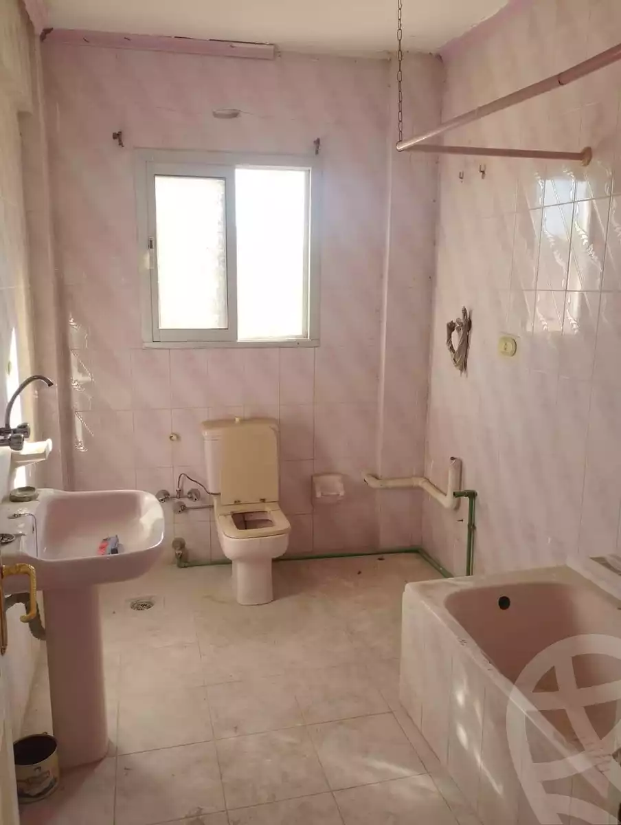 https://aqarmap.com.eg/en/listing/4108124-for-sale-alexandria-el-hanouvel-amr-ibn-el-aas-st
