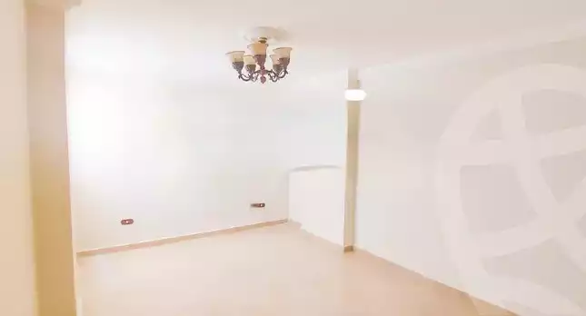 https://aqarmap.com.eg/en/listing/4104833-for-rent-alexandria-camp-cesar-famous-st