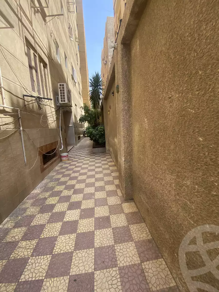 https://aqarmap.com.eg/ar/listing/4112466-for-rent-cairo-6th-of-october-lhsry