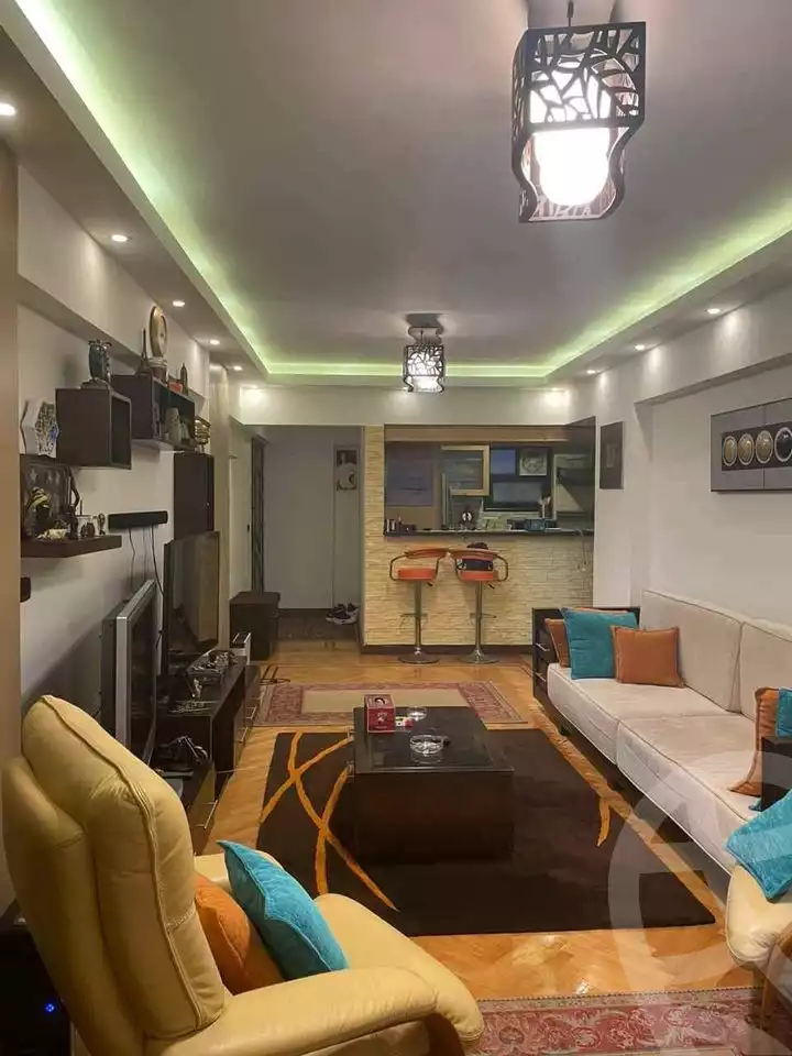 https://aqarmap.com.eg/en/listing/4117422-for-sale-alexandria-ganaklis-el-fath-st