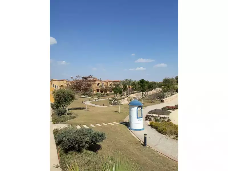 https://aqarmap.com.eg/en/listing/4119896-for-sale-cairo-el-sheikh-zayed-city-compounds-in-sheikh-zayed-royal-meadows