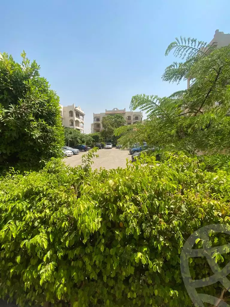 https://aqarmap.com.eg/en/listing/4127250-for-sale-cairo-new-cairo-compounds-zizinia-city