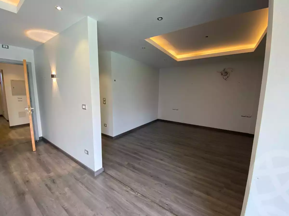 https://aqarmap.com.eg/en/listing/4131536-for-sale-cairo-new-cairo-compounds-lakeview-residence