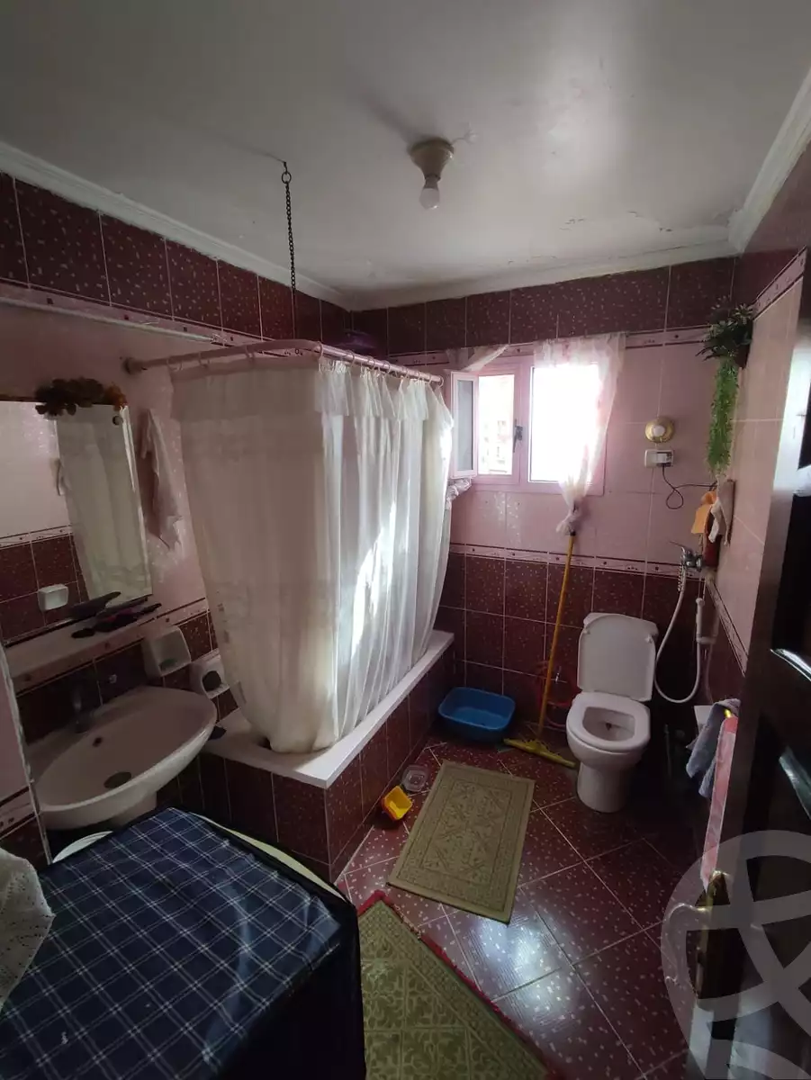 https://aqarmap.com.eg/en/listing/4131579-for-sale-alexandria-bakoos-el-souk-station-st
