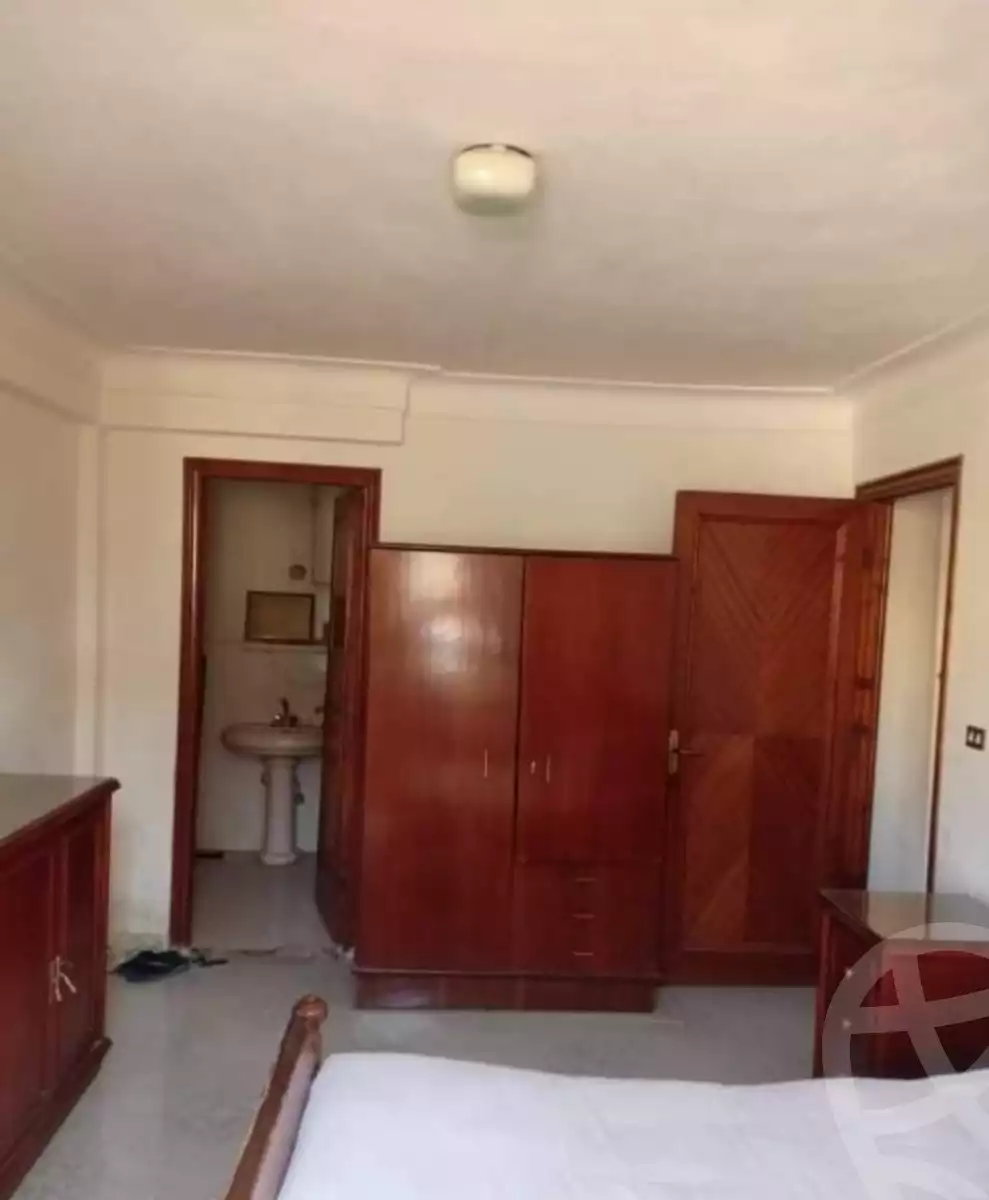 https://aqarmap.com.eg/en/listing/4132084-for-sale-alexandria-el-hanouvel-al-asdakaa-st