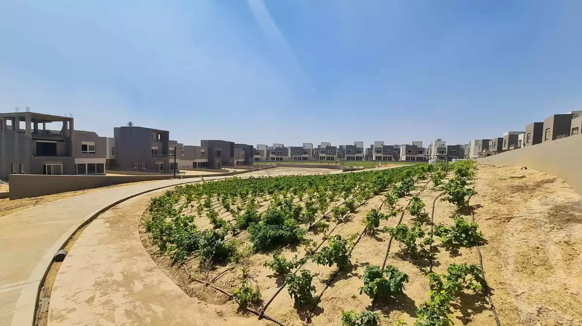 https://aqarmap.com.eg/en/listing/4132255-for-sale-cairo-el-sheikh-zayed-city-compounds-in-sheikh-zayed-etapa