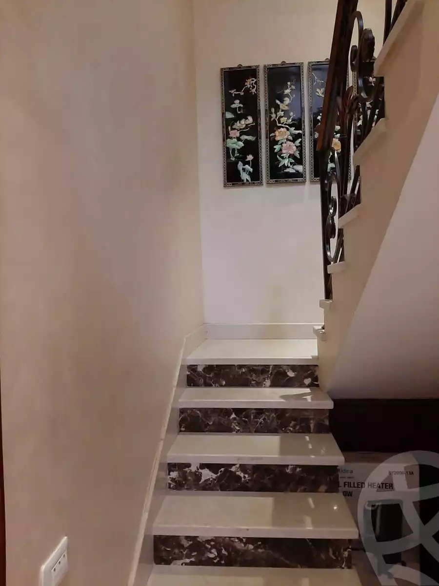 https://aqarmap.com.eg/ar/listing/4132541-for-sale-cairo-el-sheikh-zayed-city-compounds-in-sheikh-zayed-beverly-hills
