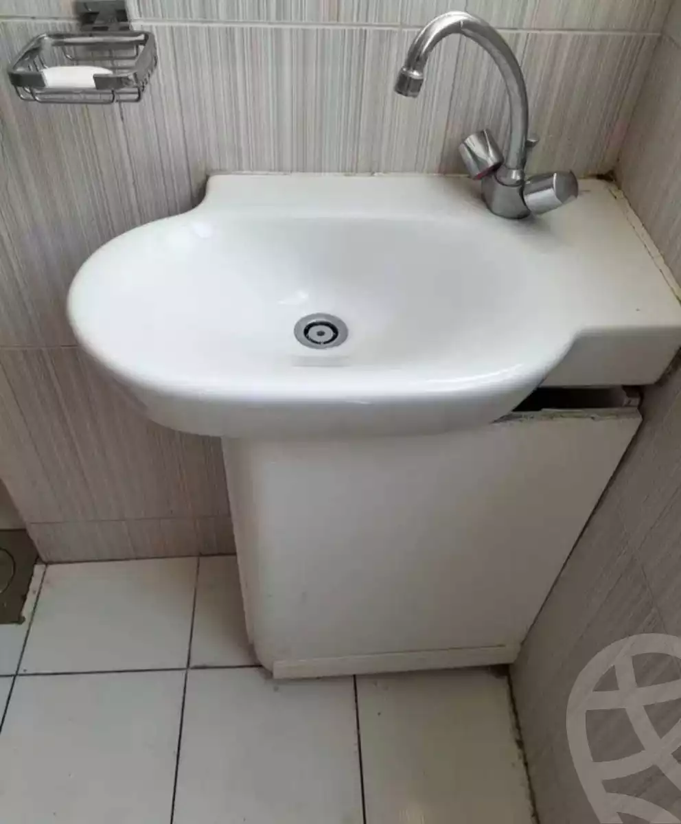 https://aqarmap.com.eg/en/listing/4095497-for-rent-cairo-manial-el-rawda-st