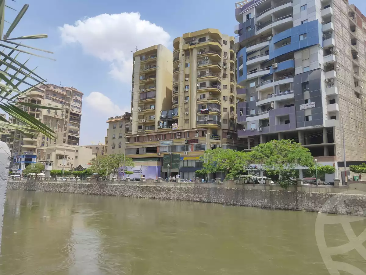 https://aqarmap.com.eg/ar/listing/4137696-for-sale-sharqia-zagazig-zagazig-city-saad-zaghloul-st
