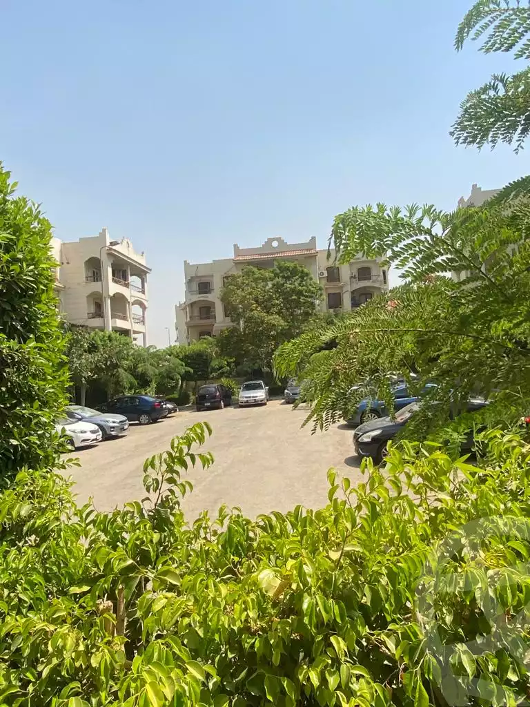 https://aqarmap.com.eg/en/listing/4146302-for-sale-cairo-new-cairo-compounds-zizinia-city