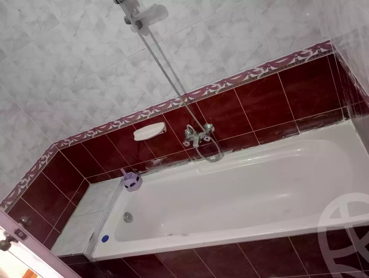 https://aqarmap.com.eg/ar/listing/4147003-for-rent-alexandria-smouha-el-nasr-st
