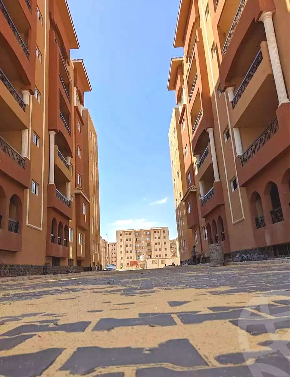 https://aqarmap.com.eg/ar/listing/4150971-for-sale-cairo-6th-of-october-compound-el-nasr-gardens
