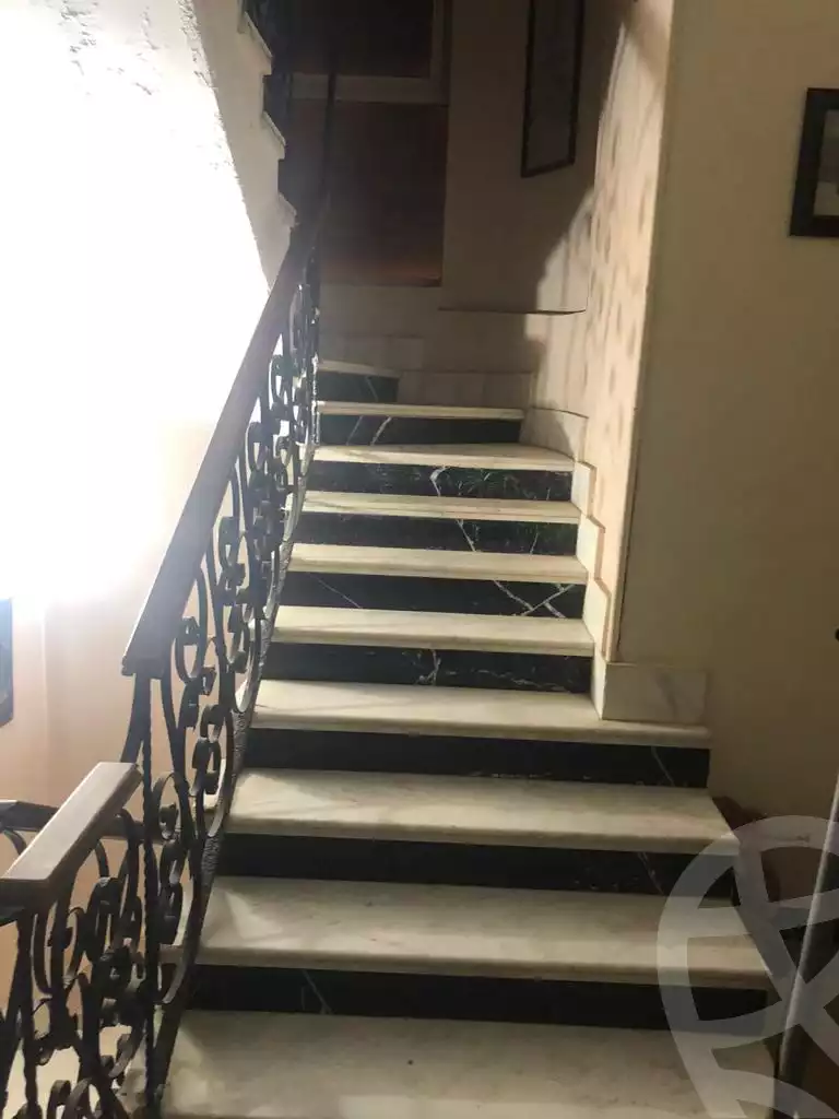 https://aqarmap.com.eg/en/listing/4152387-for-sale-cairo-new-cairo-compounds-zizinia-city