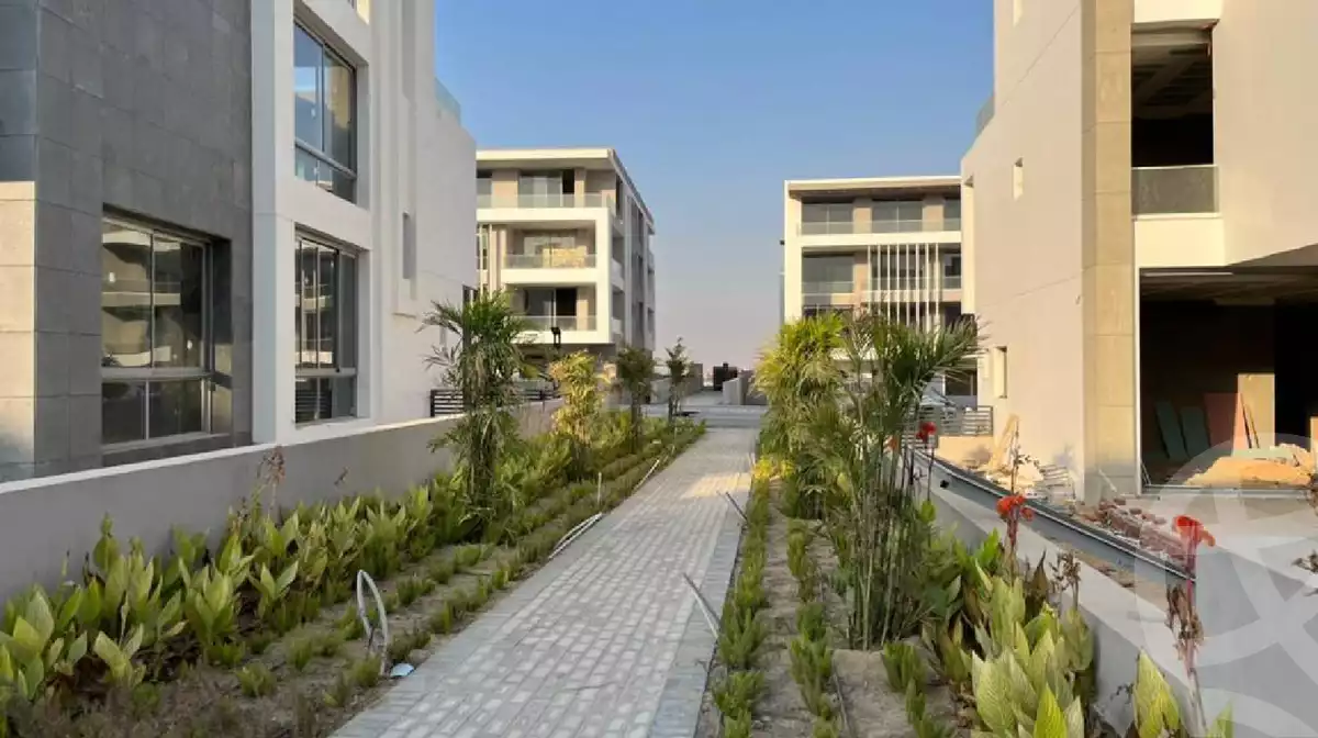 https://aqarmap.com.eg/ar/listing/4153439-for-sale-cairo-alex-cairo-desert-road-kmbwnd-fy-tryq-skndry-lshrwy-joulz-compound-inertia