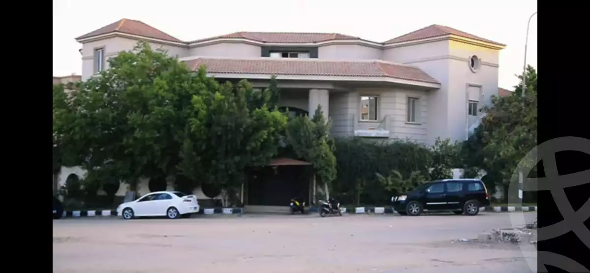 https://aqarmap.com.eg/ar/listing/4157305-for-sale-cairo-el-obour-fifth-neighborhood-mashhour-ahmed-mashhour-st